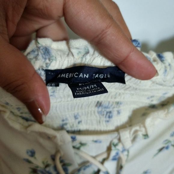 *SOLD* American Eagle Cropped Floral Peasant Top - Picture 5 of 7